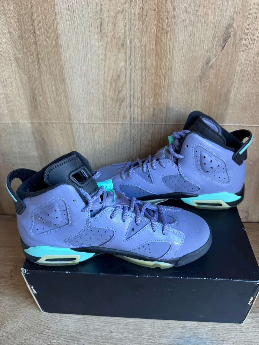 Jordan Retro 6 Kids' Purple and Teal High-Top Sneakers